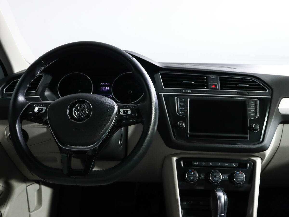 Volkswagen Tiguan б/у, 2017, Роботизированная. Фото: #9