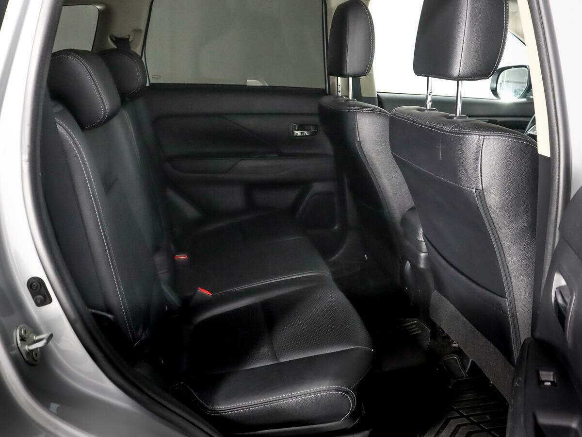 Mitsubishi Outlander б/у, 2017, Вариатор. Фото: #11