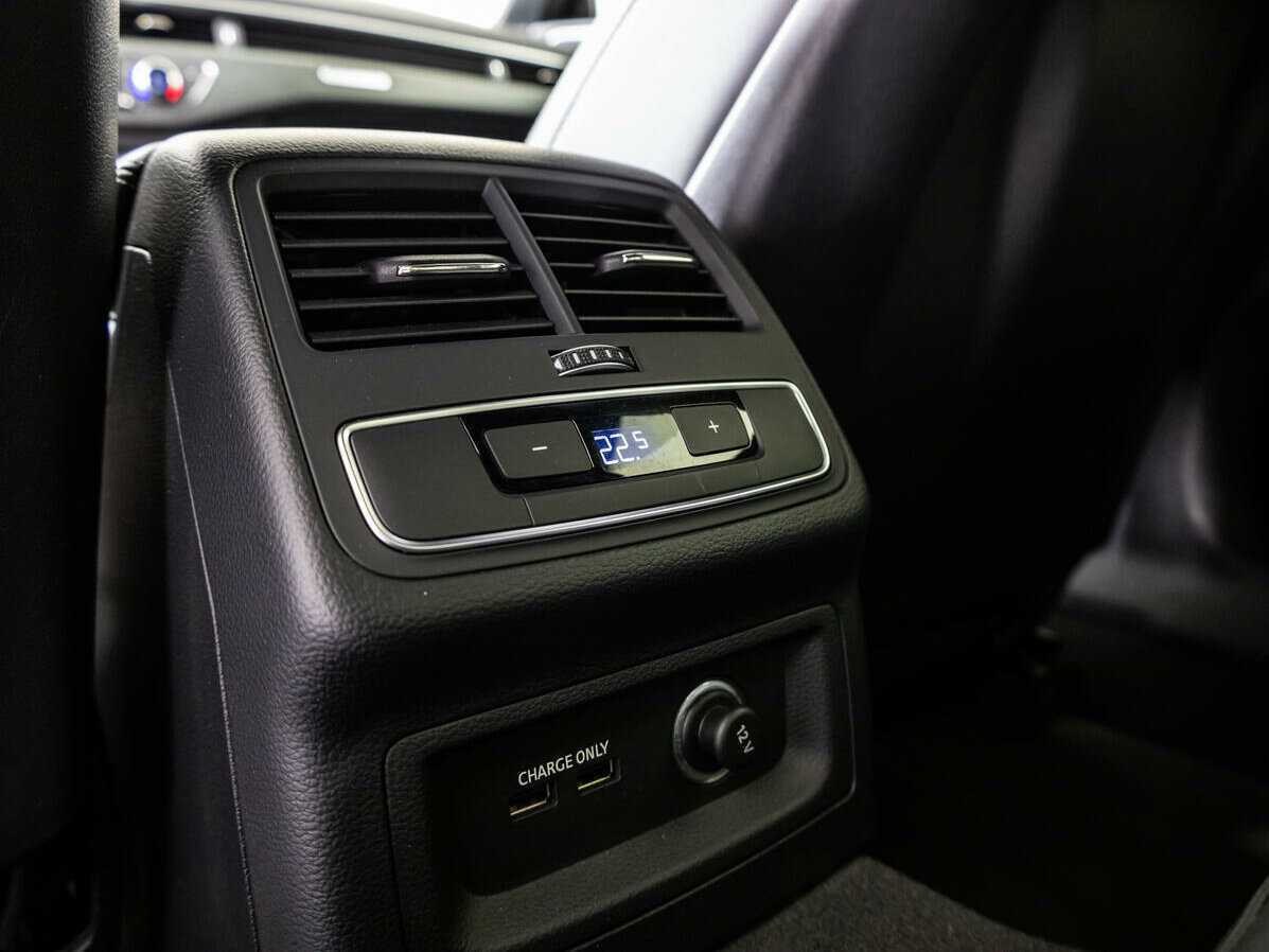 Audi A4 б/у, 2019, Роботизированная. Фото: #18