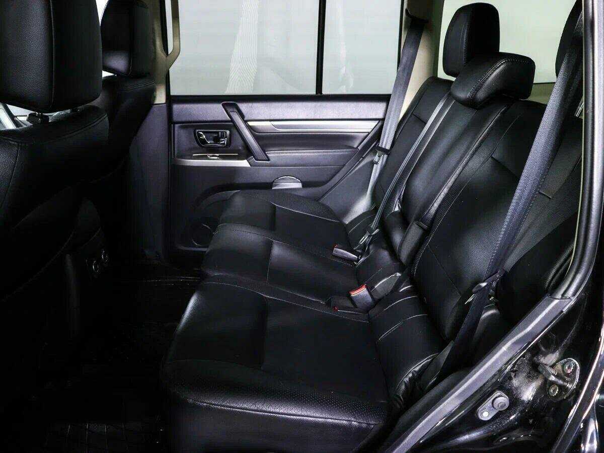 Mitsubishi Pajero б/у, 2013, Автоматическая. Фото: #7