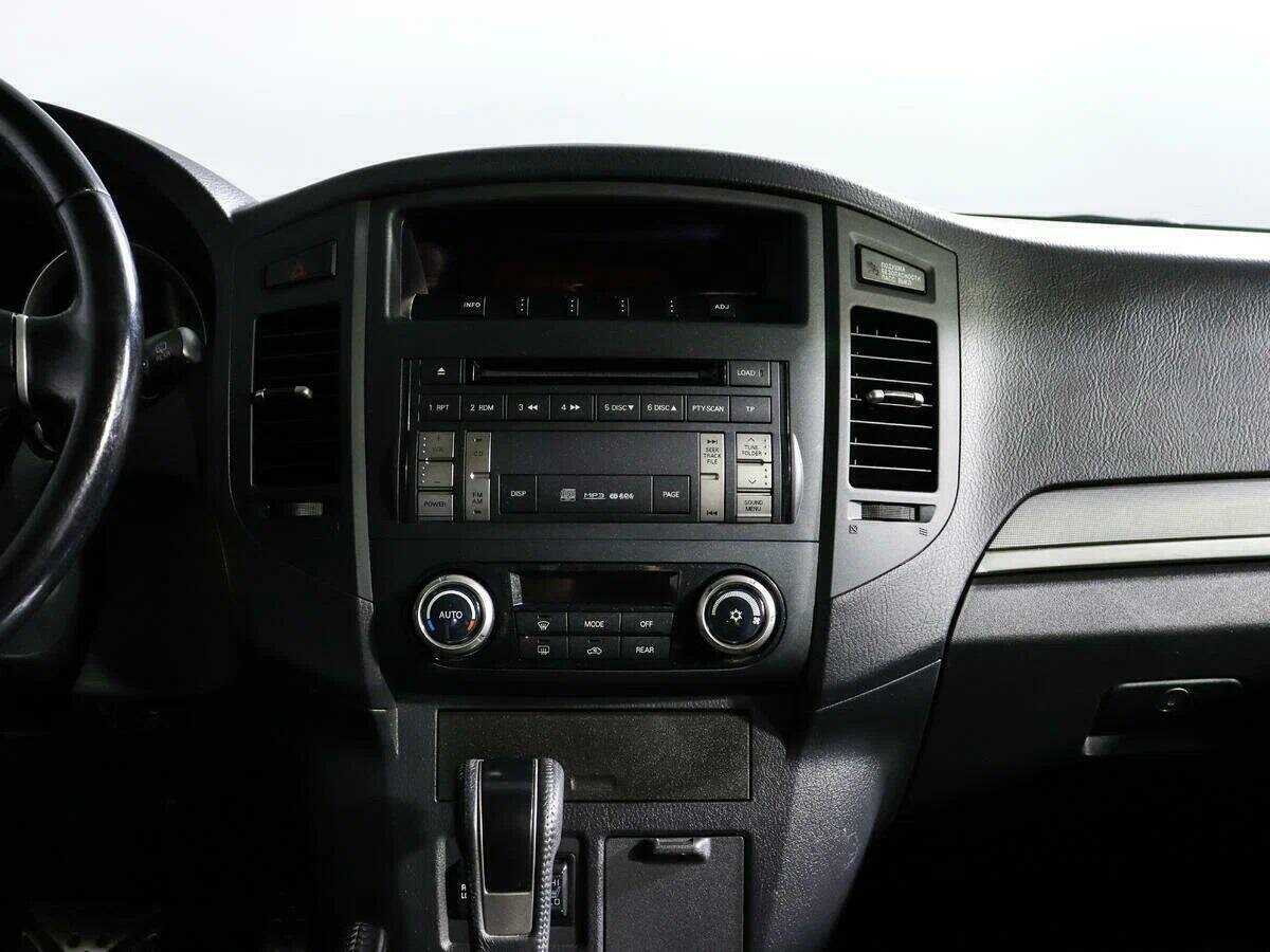 Mitsubishi Pajero б/у, 2013, Автоматическая. Фото: #9