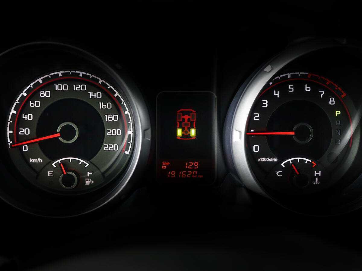 Mitsubishi Pajero б/у, 2012, Автоматическая. Фото: #8