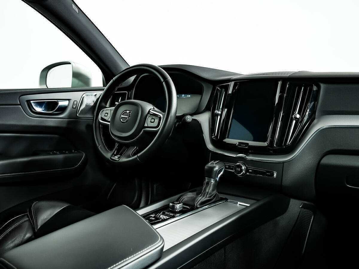 Volvo XC60 б/у, 2019, Автоматическая. Фото: #8