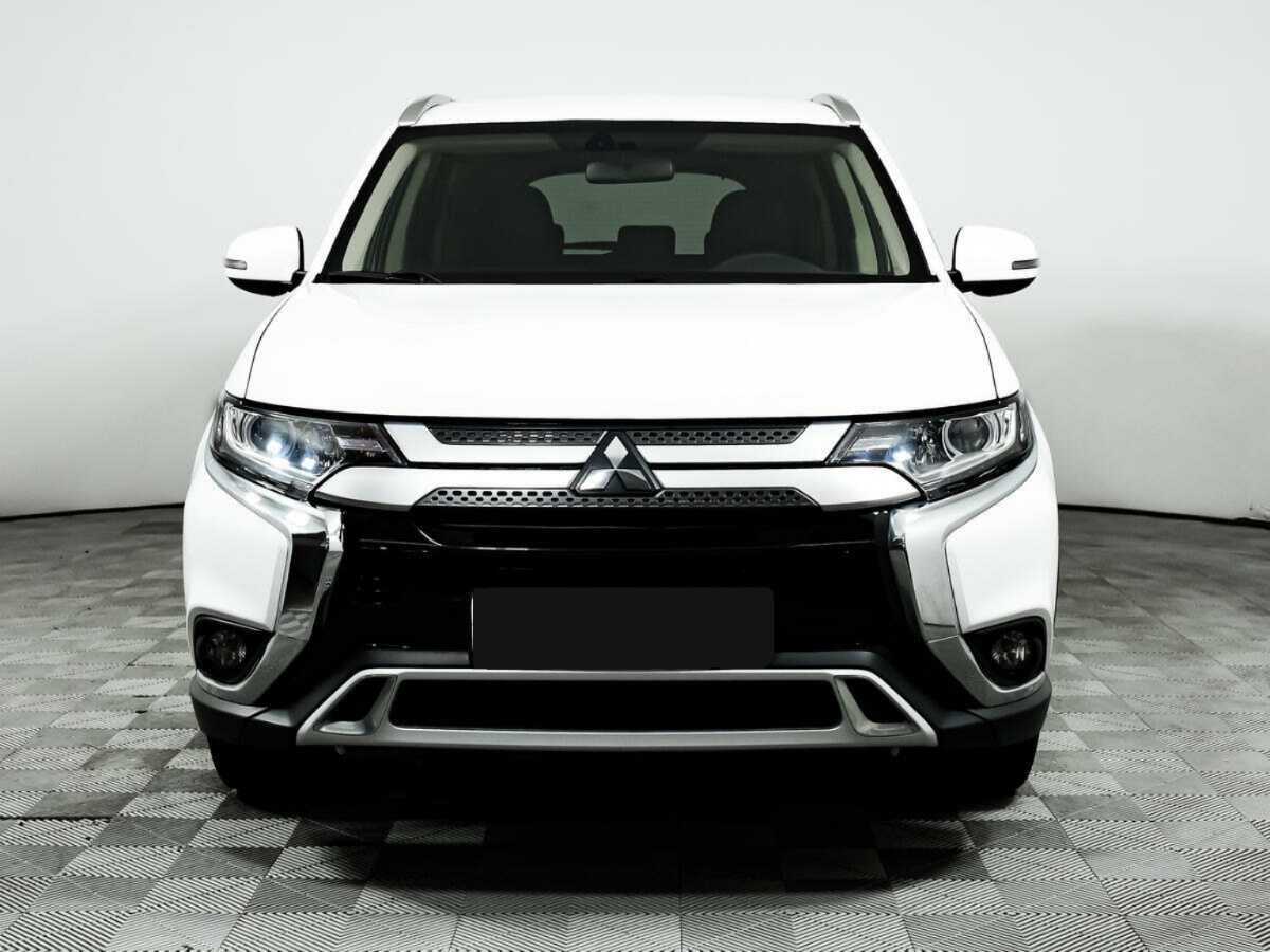 Mitsubishi Outlander б/у, 2019, Вариатор. Фото: #1