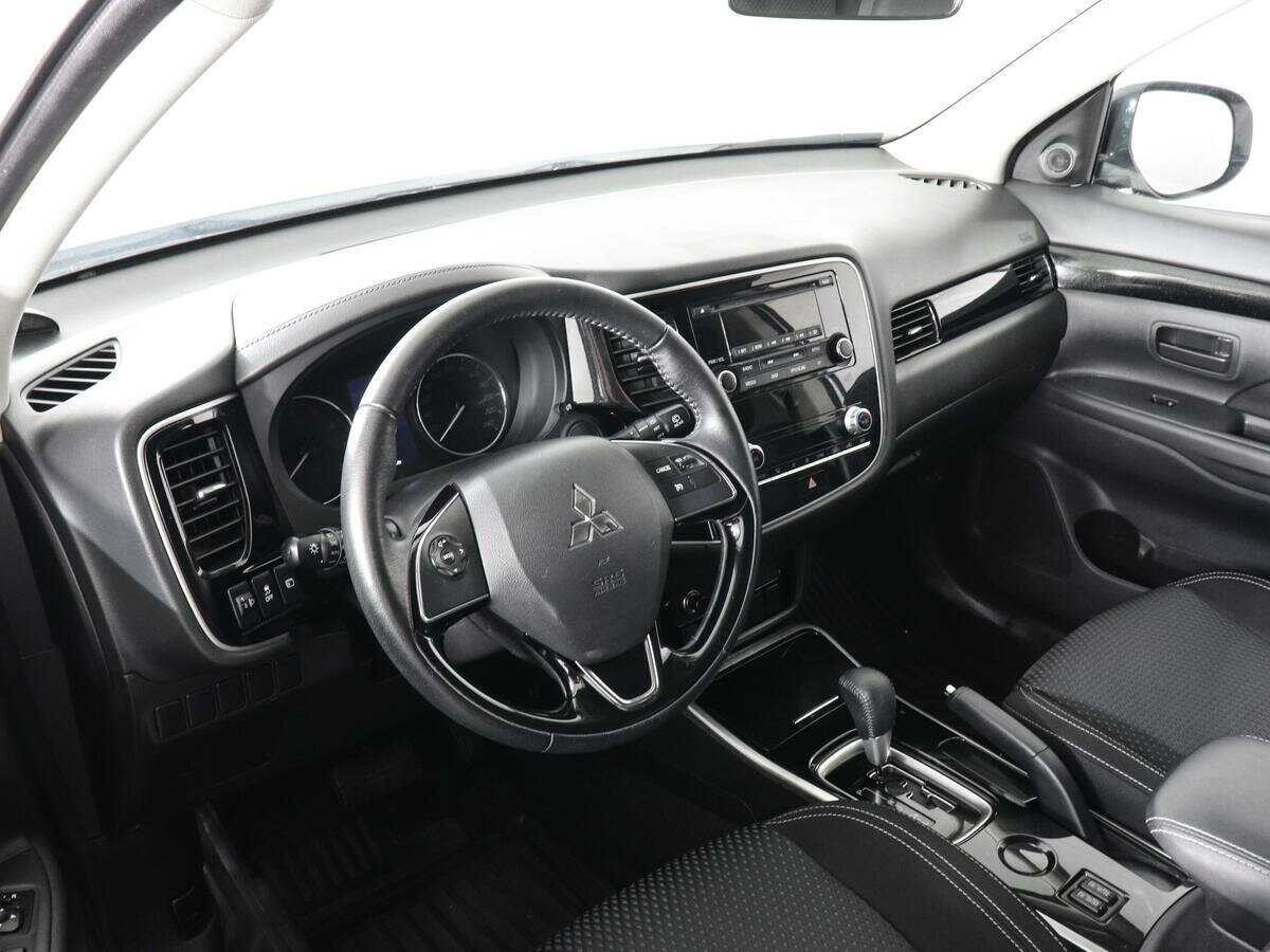 Mitsubishi Outlander б/у, 2020, Вариатор. Фото: #6