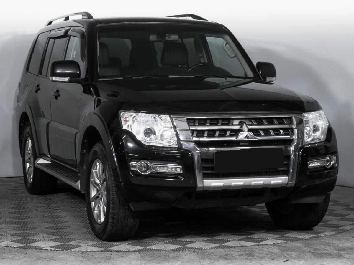 Mitsubishi Pajero б/у, 2017, Автоматическая. Фото: #2