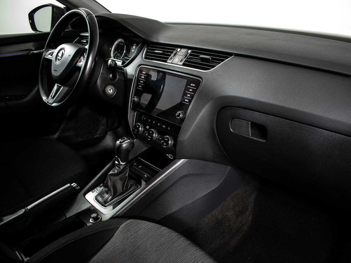 Skoda Octavia б/у, 2018, Роботизированная. Фото: #5