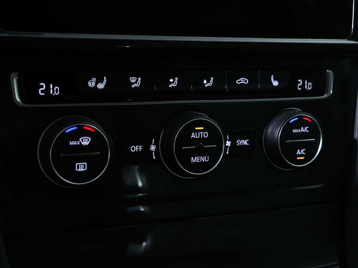 Volkswagen Golf б/у, 2018, Роботизированная. Фото: #18