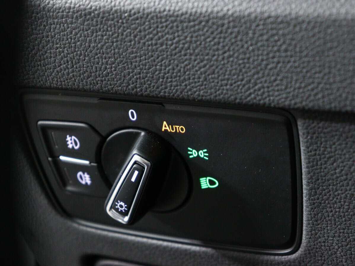 Volkswagen Passat б/у, 2019, Роботизированная. Фото: #18