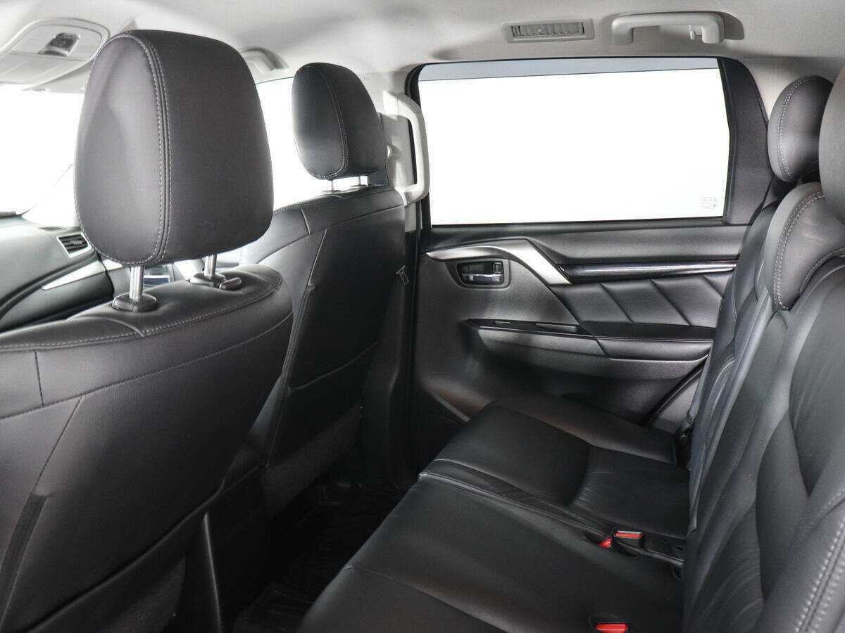 Mitsubishi Pajero Sport б/у, 2018, Автоматическая. Фото: #11