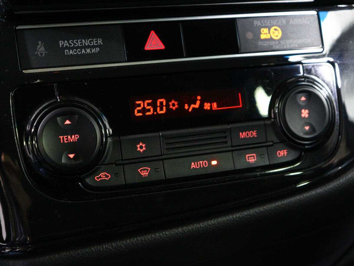 Mitsubishi Outlander б/у, 2018, Вариатор. Фото: #17