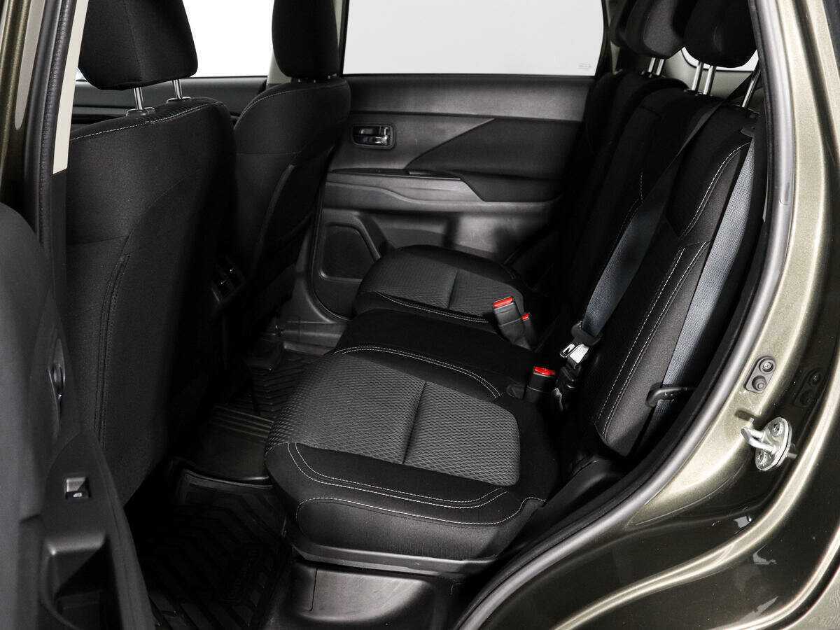 Mitsubishi Outlander б/у, 2020, Вариатор. Фото: #11