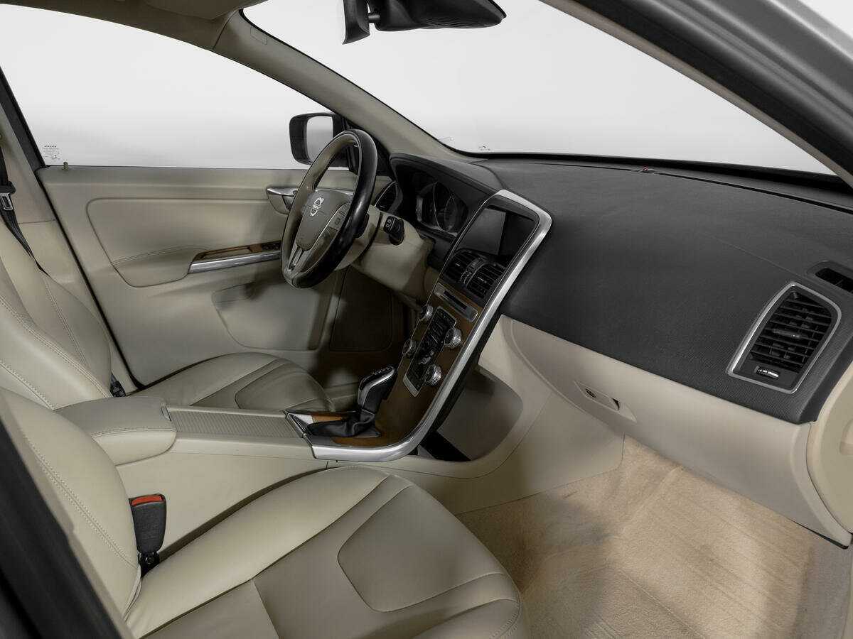 Volvo XC60 б/у, 2015, Автоматическая. Фото: #8