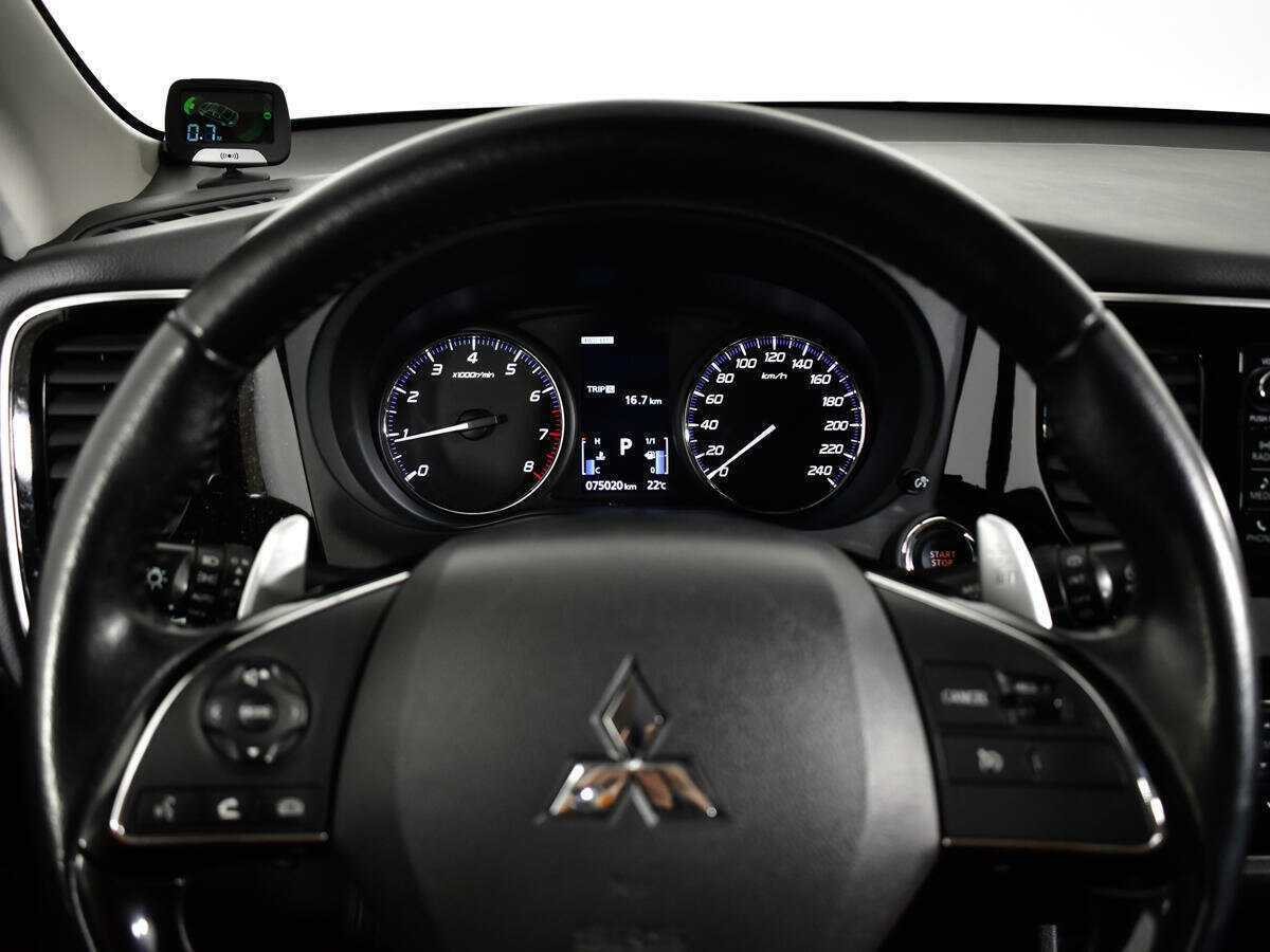 Mitsubishi Outlander б/у, 2016, Вариатор. Фото: #9