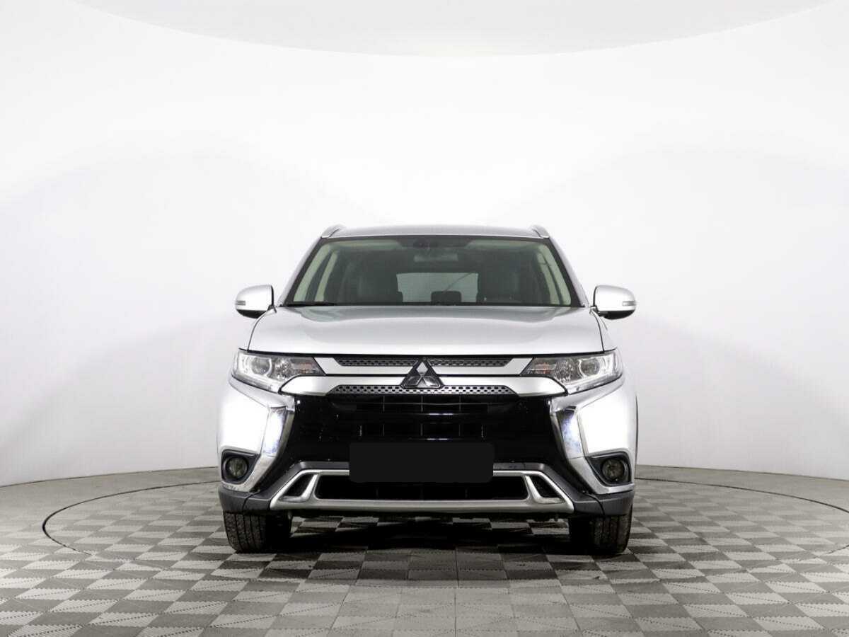 Mitsubishi Outlander б/у, 2019, Вариатор. Фото: #1