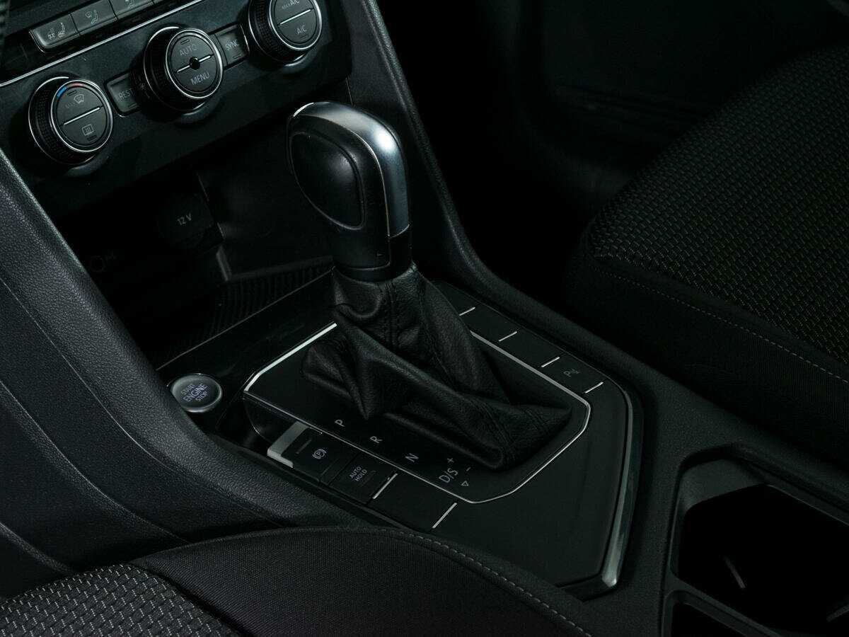 Volkswagen Tiguan б/у, 2020, Роботизированная. Фото: #14