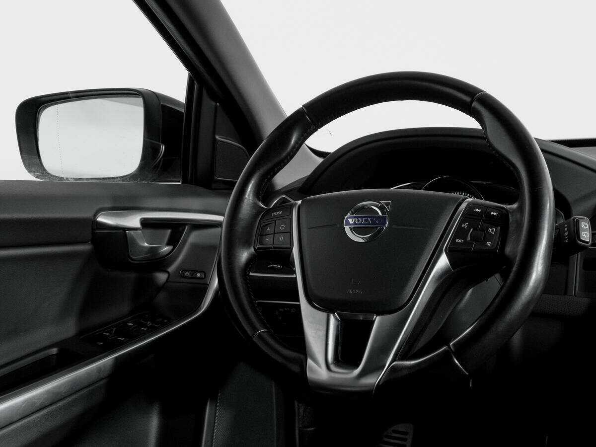 Volvo XC60 б/у, 2016, Автоматическая. Фото: #12