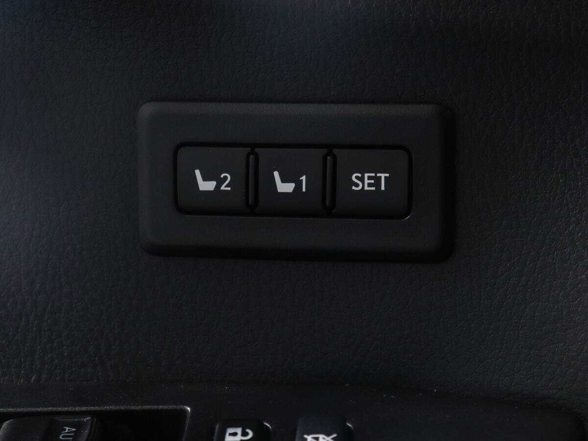 Toyota RAV4 б/у, 2017, Автоматическая. Фото: #12