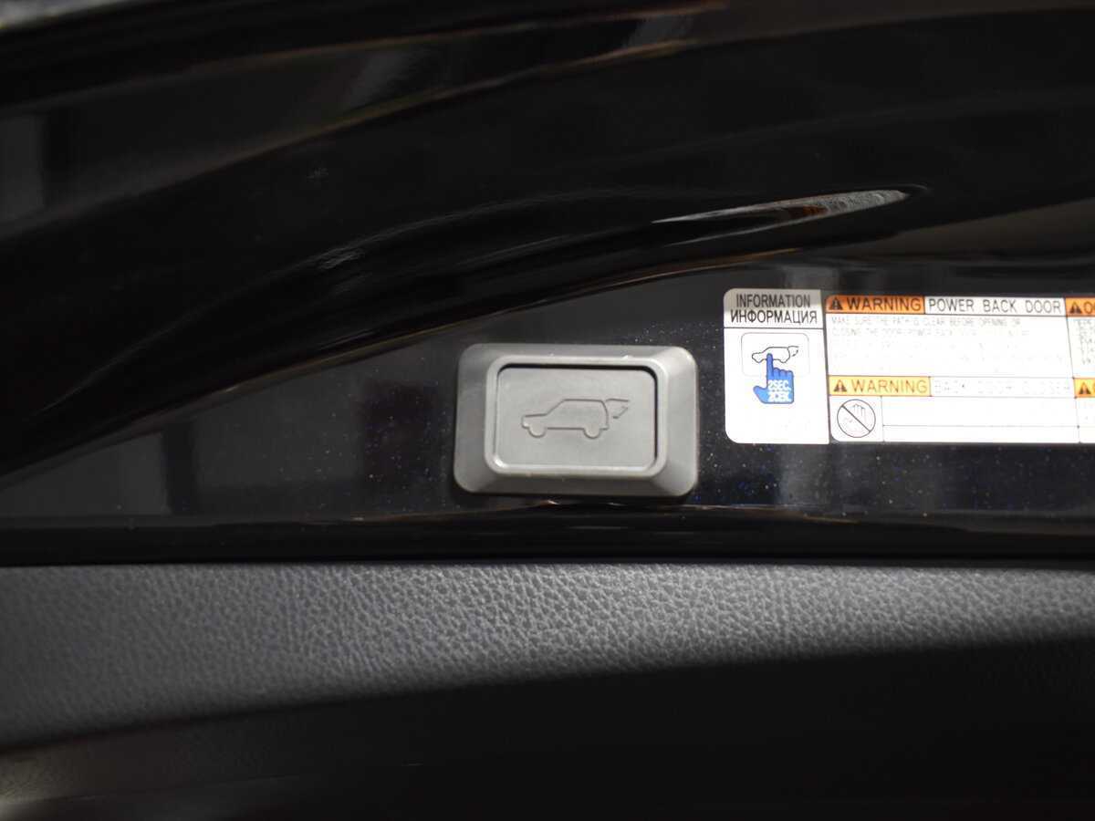 Toyota RAV4 б/у, 2018, Автоматическая. Фото: #6