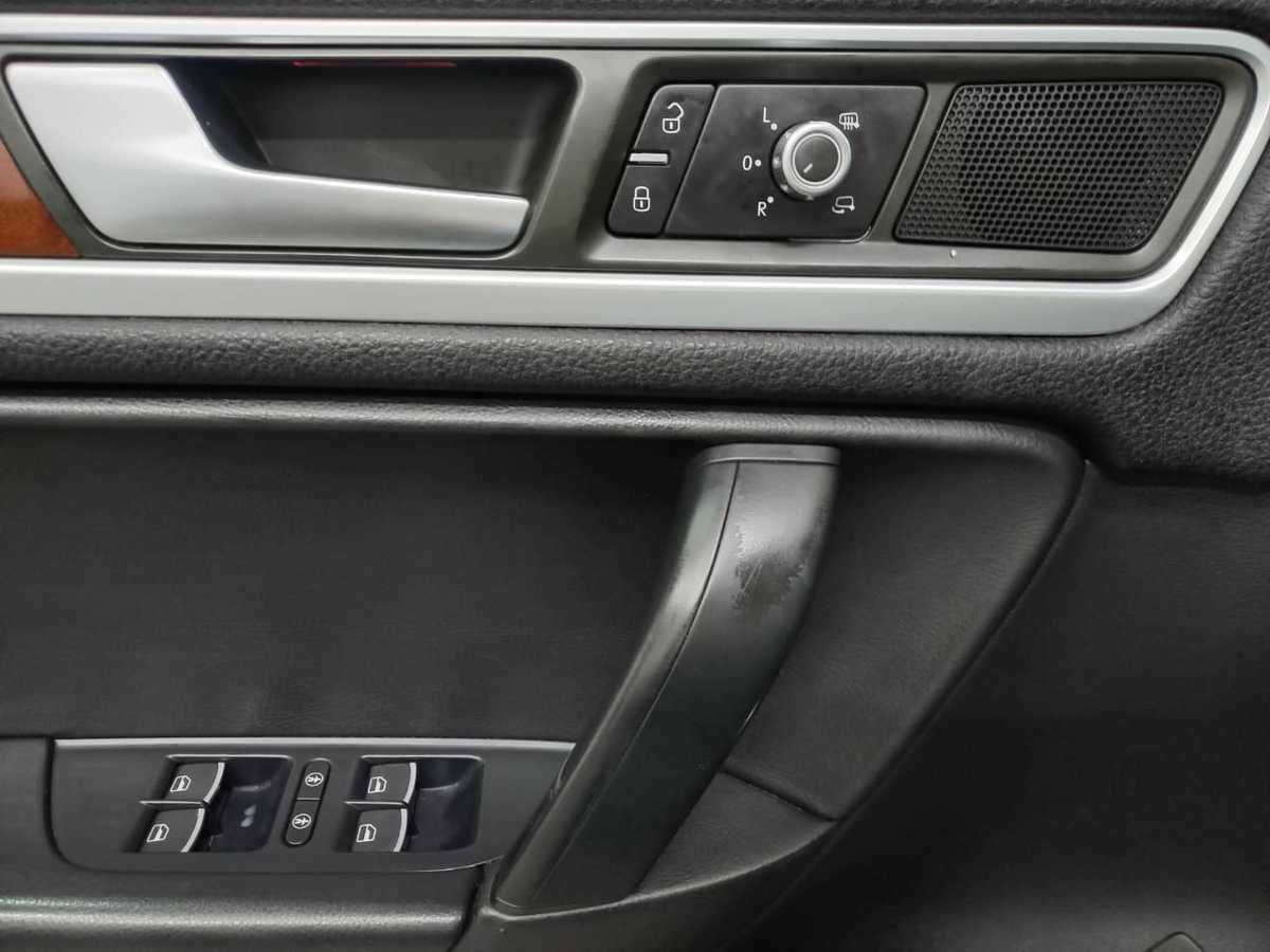 Volkswagen Touareg б/у, 2013, Автоматическая. Фото: #14