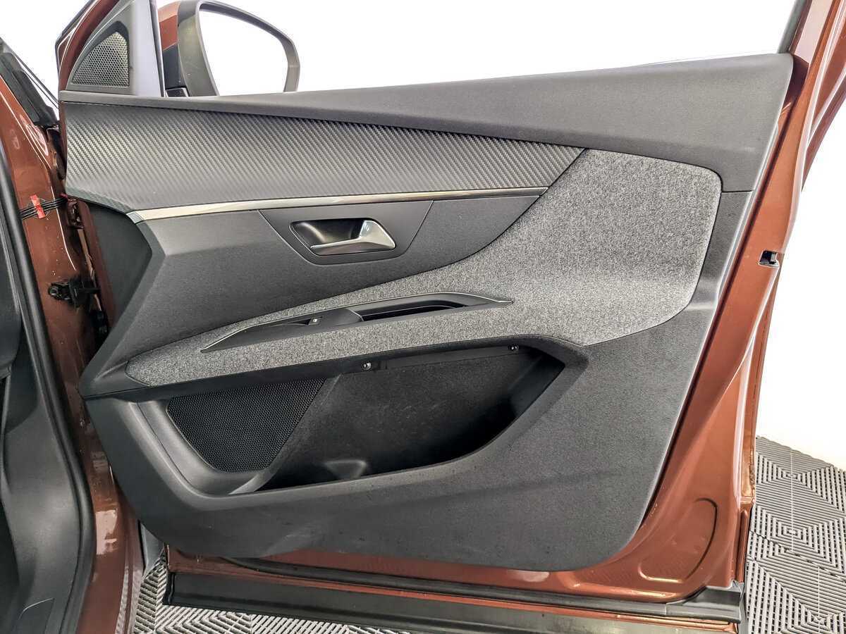 Peugeot 3008 б/у, 2017, Автоматическая. Фото: #19