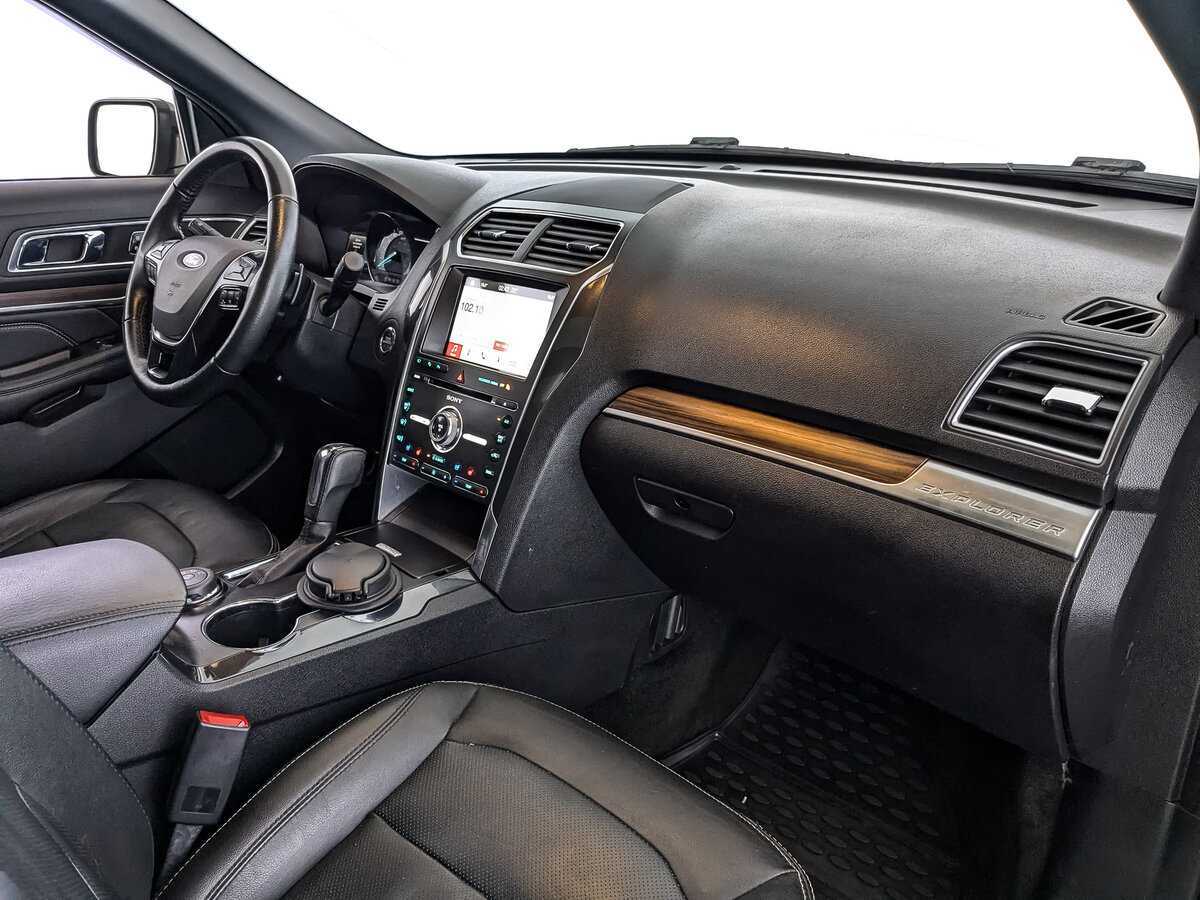 Ford Explorer б/у, 2017, Автоматическая. Фото: #8