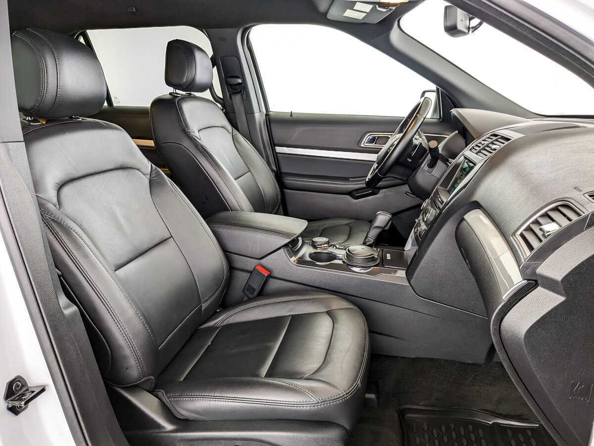 Ford Explorer б/у, 2017, Автоматическая. Фото: #19