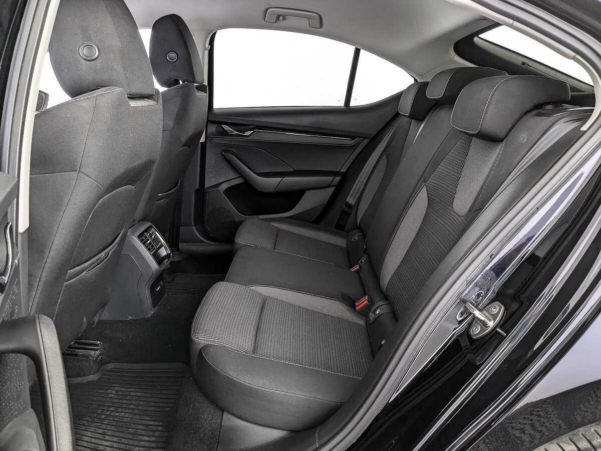 Skoda Octavia б/у, 2021, Механическая. Фото: #9