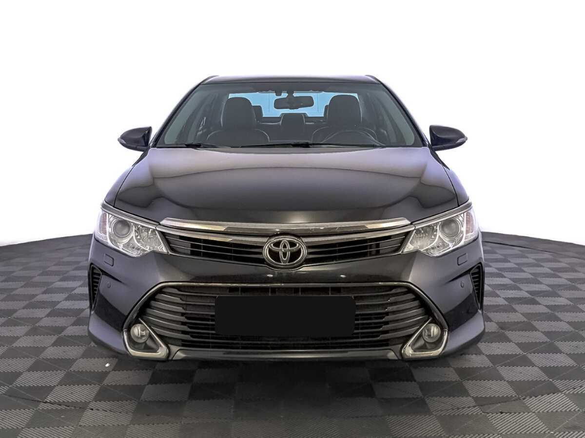 Toyota Camry б/у, 2017, Автоматическая. Фото: #1