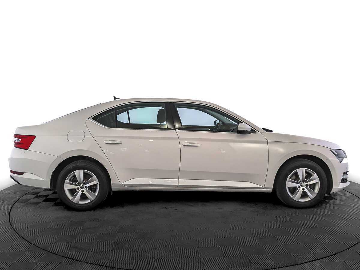 Skoda Superb б/у, 2021, Роботизированная. Фото: #3