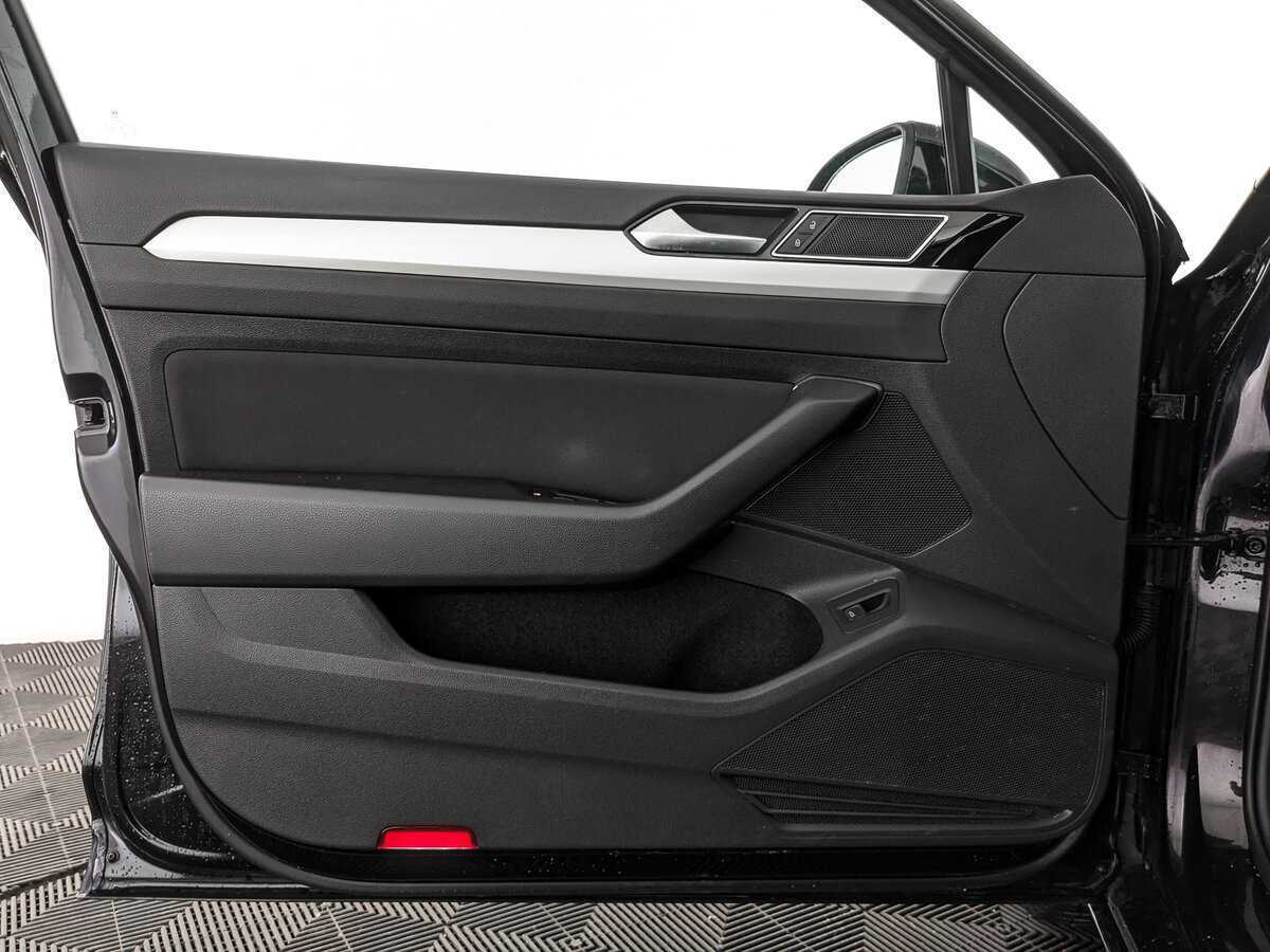 Volkswagen Passat б/у, 2018, Роботизированная. Фото: #14