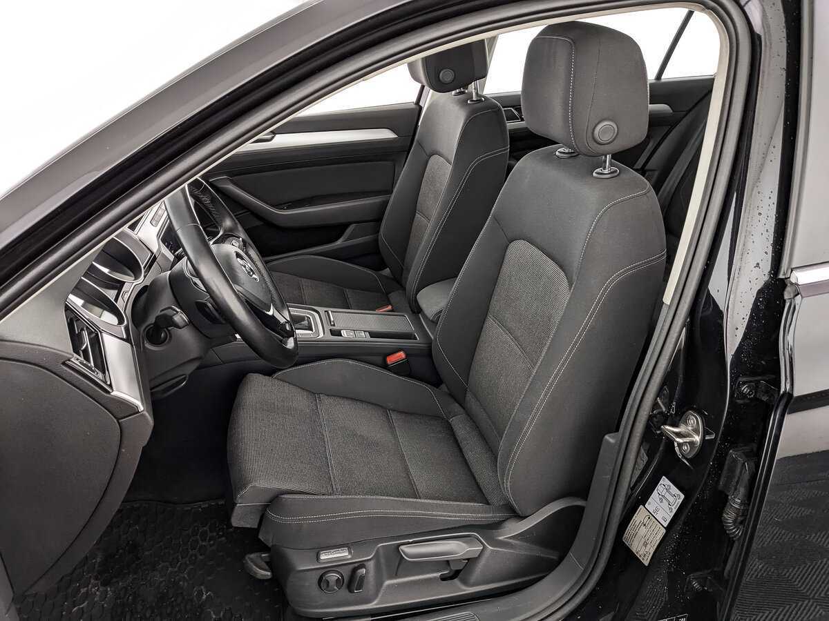 Volkswagen Passat б/у, 2018, Роботизированная. Фото: #15