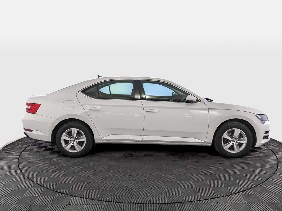 Skoda Superb б/у, 2021, Роботизированная. Фото: #3