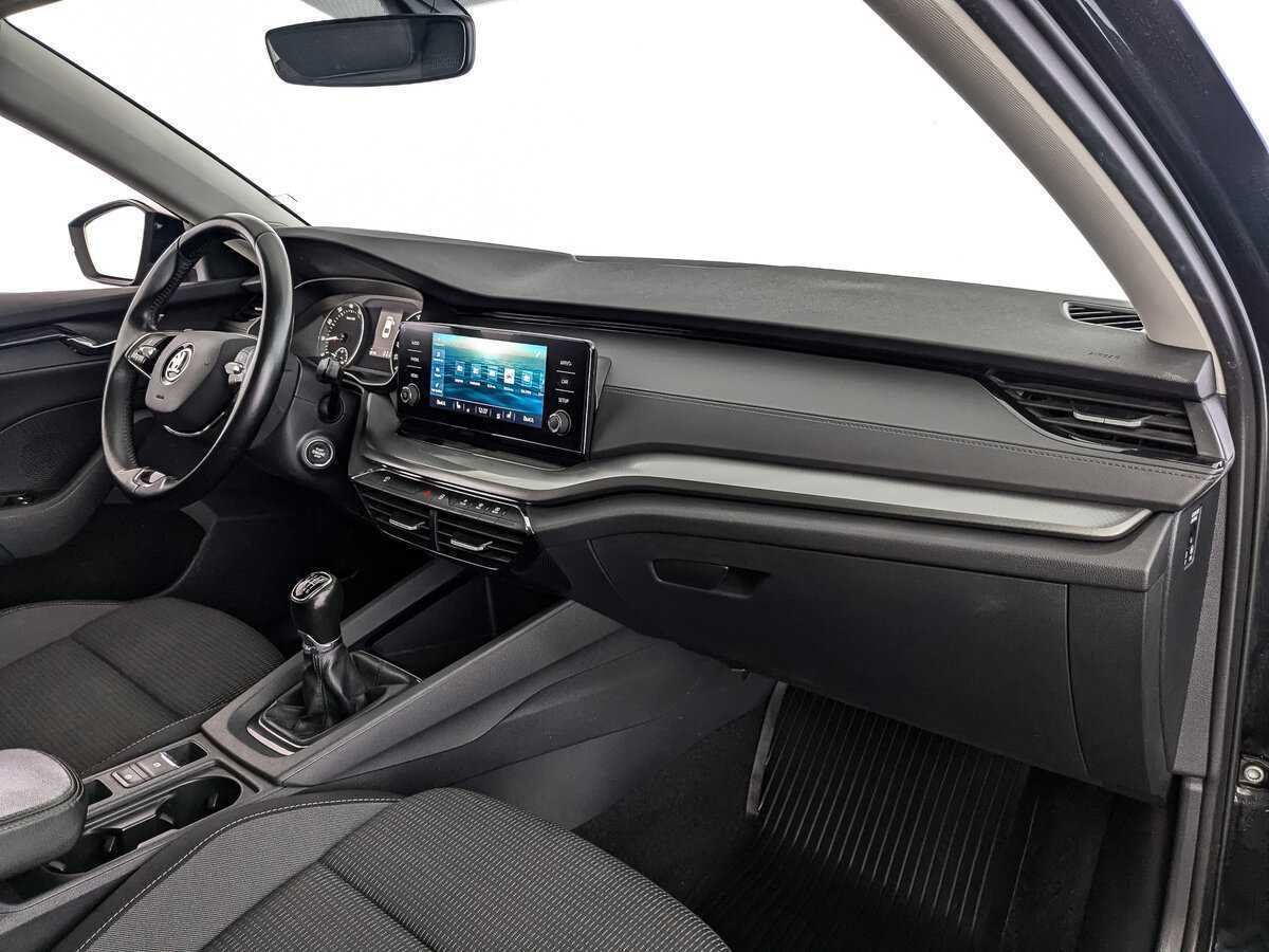 Skoda Octavia б/у, 2021, Механическая. Фото: #8