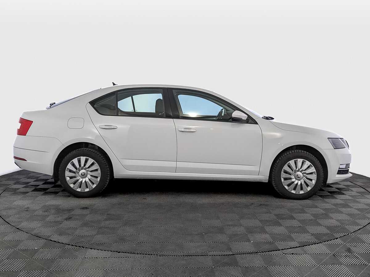 Skoda Octavia б/у, 2020, Роботизированная. Фото: #3