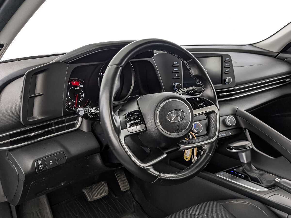 Hyundai Elantra б/у, 2021, Автоматическая. Фото: #10