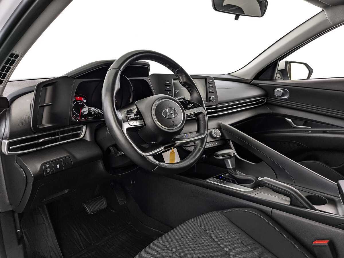 Hyundai Elantra б/у, 2022, Автоматическая. Фото: #10