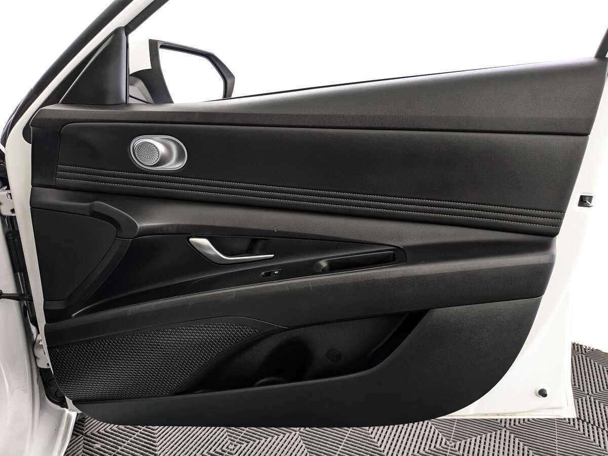 Hyundai Elantra б/у, 2022, Автоматическая. Фото: #20