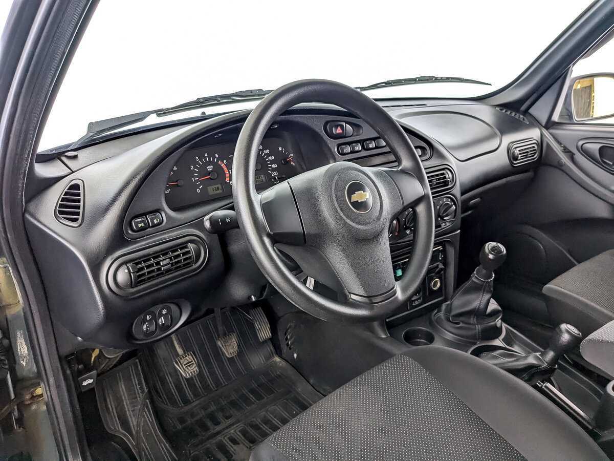 Chevrolet Niva б/у, 2017, Механическая. Фото: #13