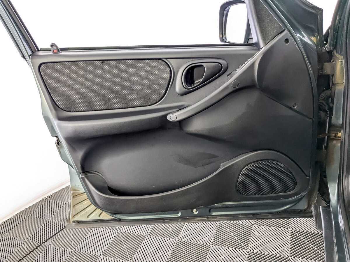 Chevrolet Niva б/у, 2017, Механическая. Фото: #14