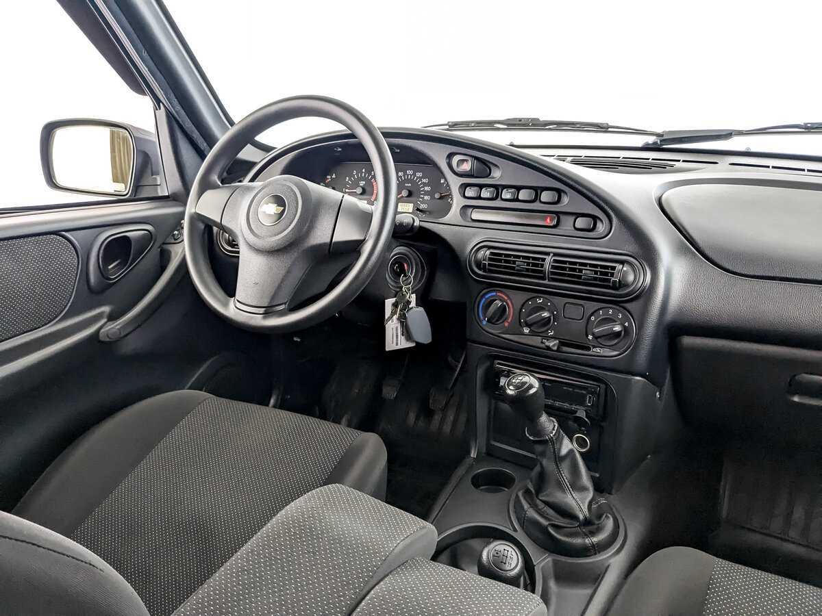 Chevrolet Niva б/у, 2017, Механическая. Фото: #21