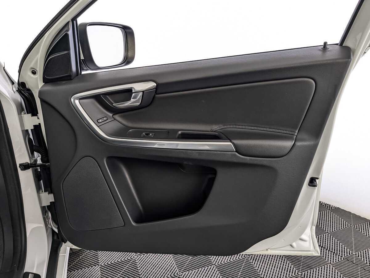 Volvo XC60 б/у, 2017, Автоматическая. Фото: #20