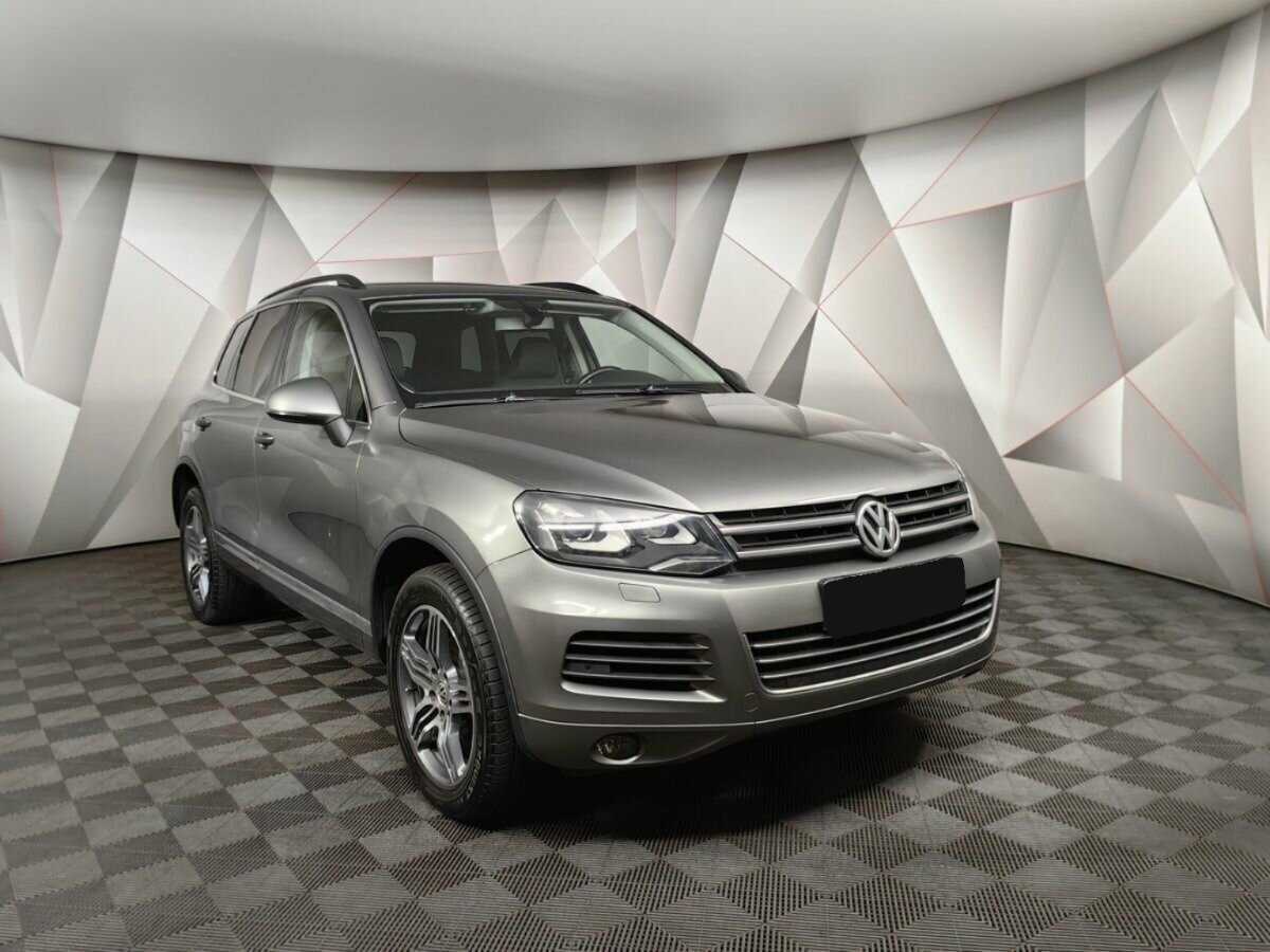 Volkswagen Touareg б/у, 2012, Автоматическая. Фото: #2