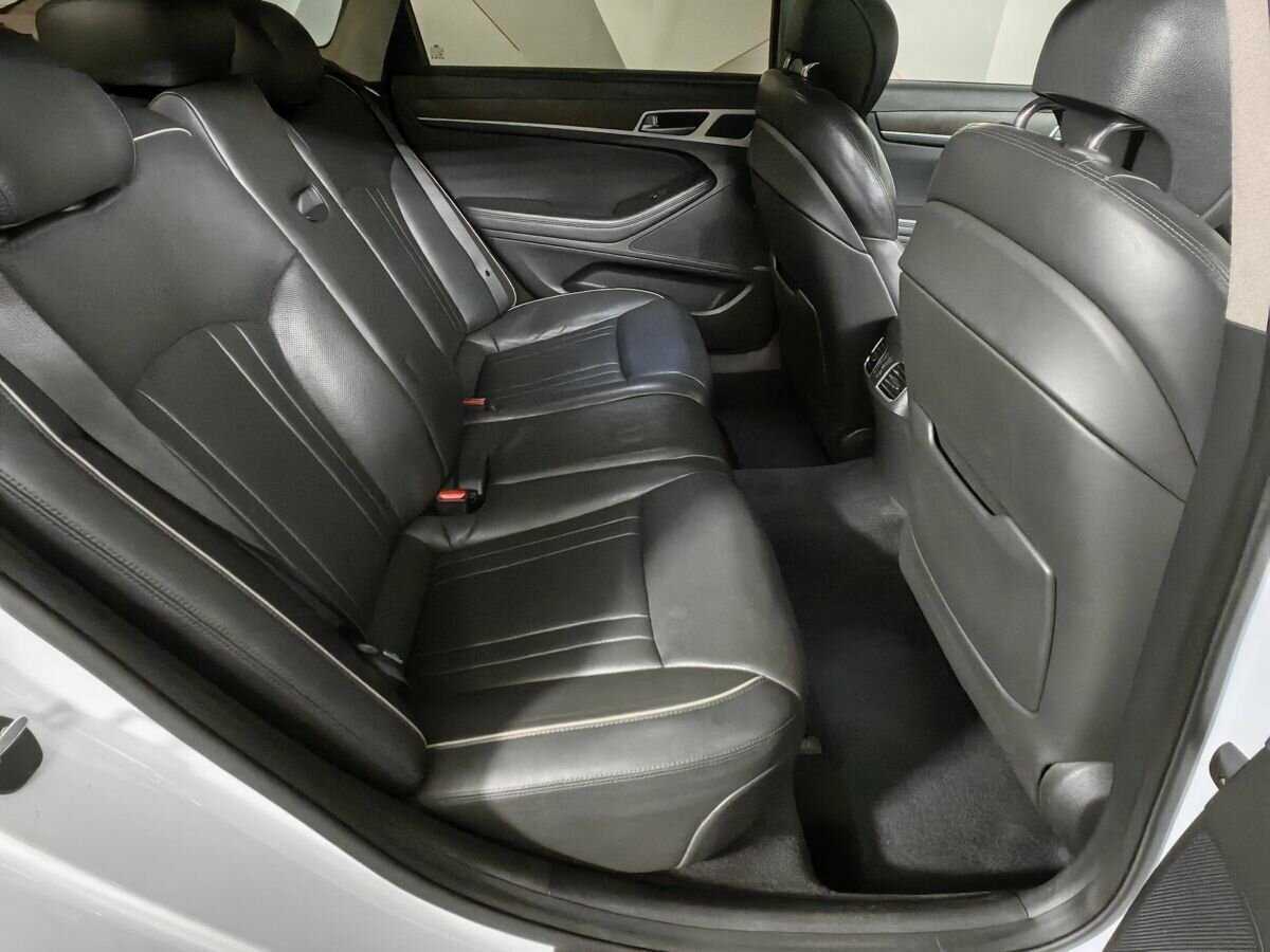 Hyundai Genesis б/у, 2014, Автоматическая. Фото: #11