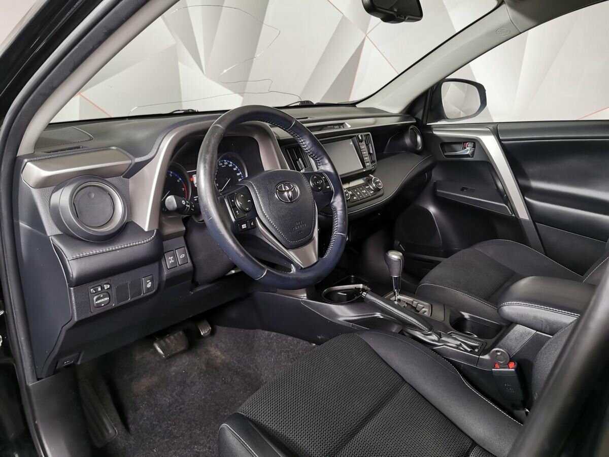 Toyota RAV4 б/у, 2018, Автоматическая. Фото: #12