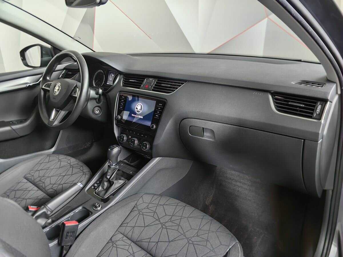 Skoda Octavia б/у, 2019, Роботизированная. Фото: #8