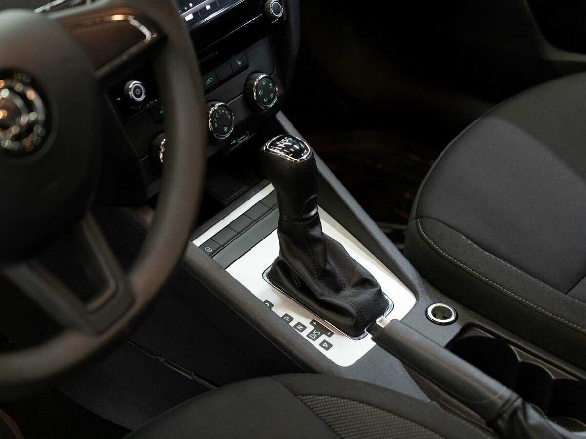 Skoda Octavia б/у, 2018, Роботизированная. Фото: #10