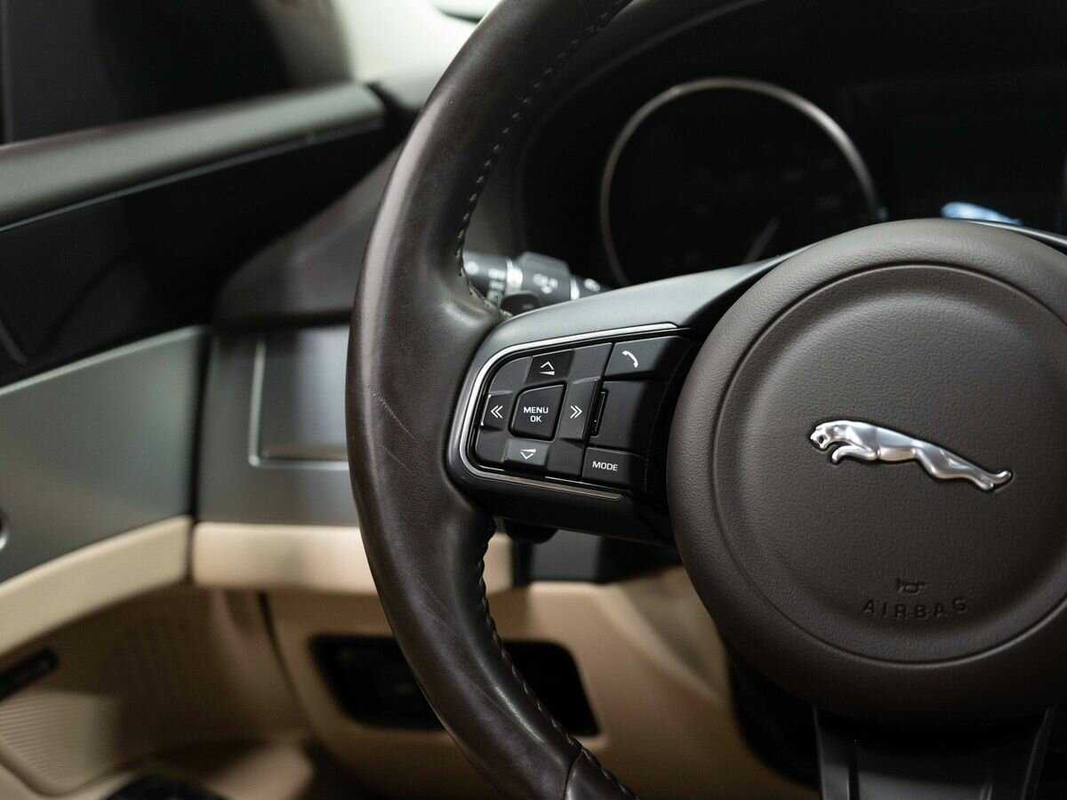 Jaguar XF б/у, 2017, Автоматическая. Фото: #17
