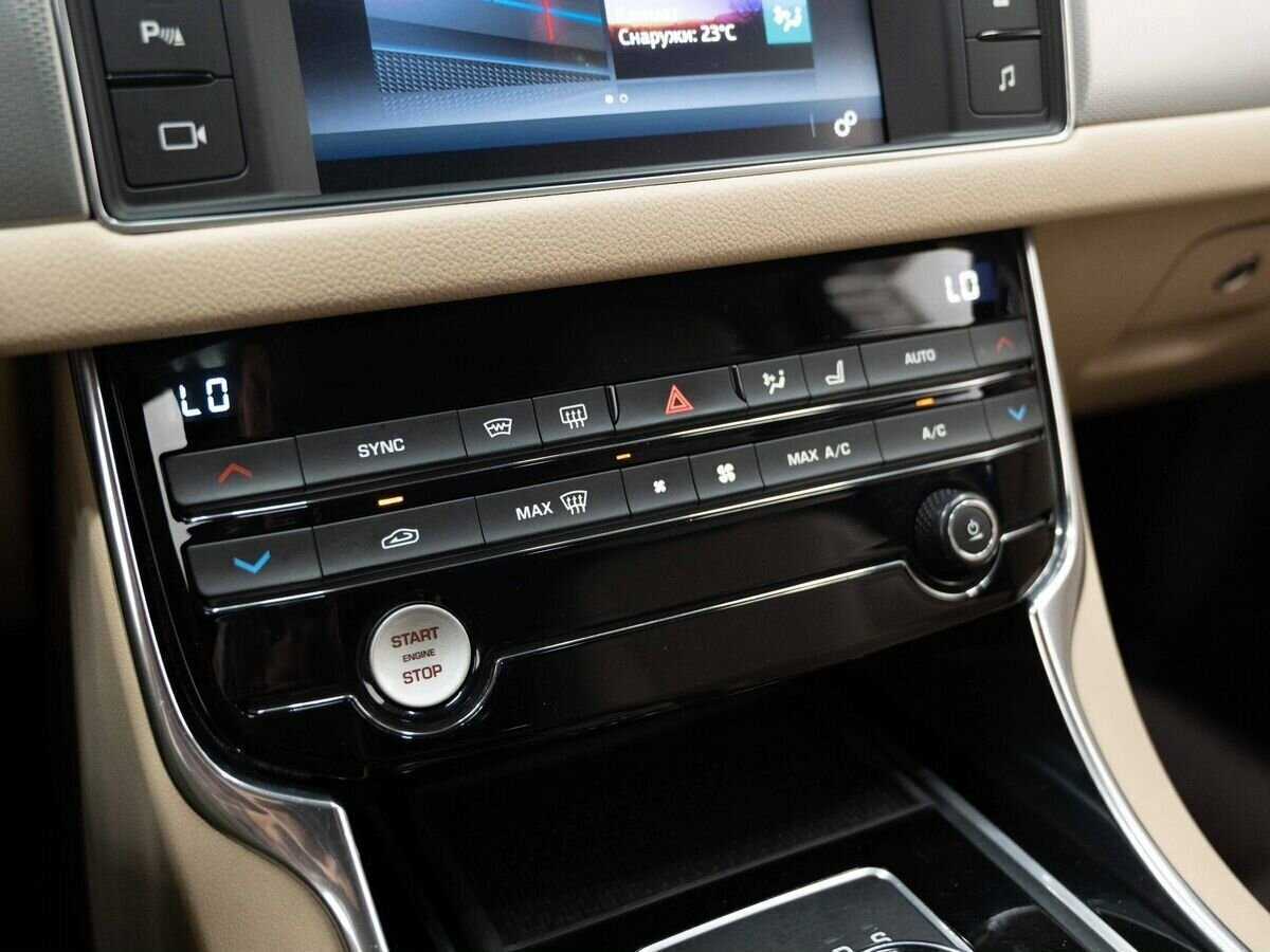 Jaguar XF б/у, 2017, Автоматическая. Фото: #22