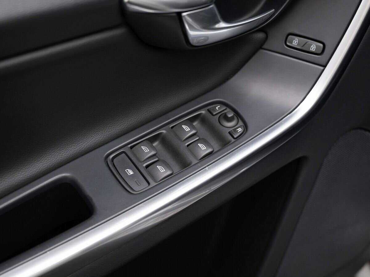 Volvo XC60 б/у, 2017, Автоматическая. Фото: #17